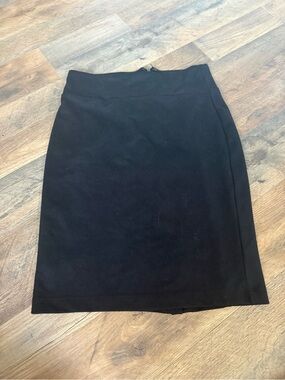 Forever 21 Black Pencil Skirt - Sleek Office Staple